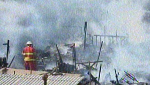 Breña: Incendio afecta a tres viviendas