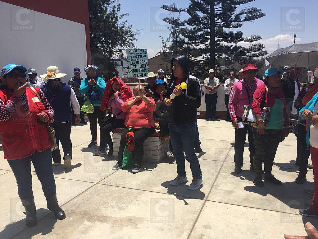 Comerciantes reclaman titulación y dicen que el 2016 hicieron el pago