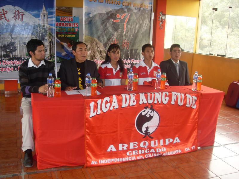 Regreso triunfante de arequipeños 