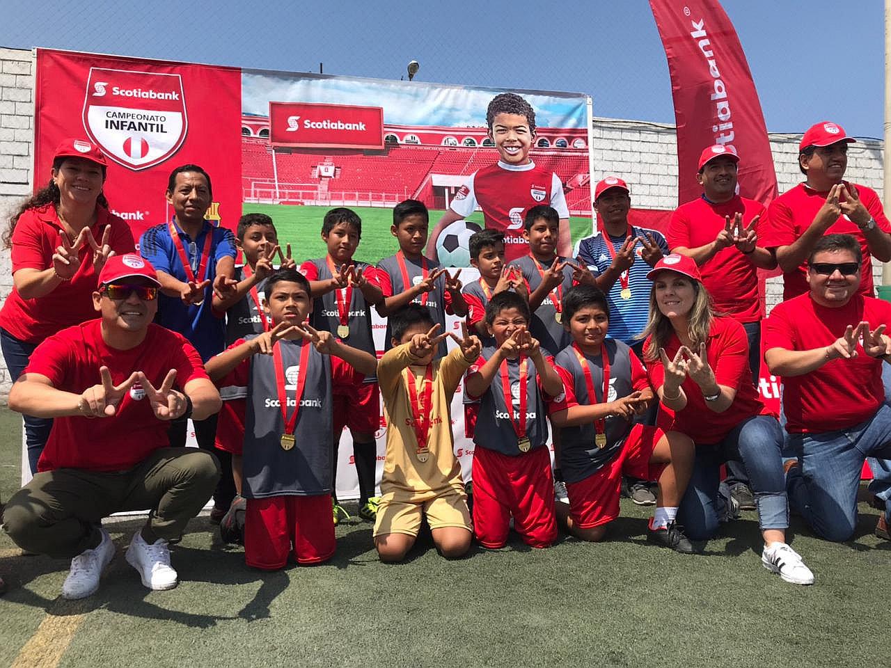 Equipo del colegio República Argentina de Trujillo se jugará la oportunidad de conocer al FC Barcelona