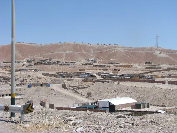 Invasores amenazan geoglifos de Chen Chen