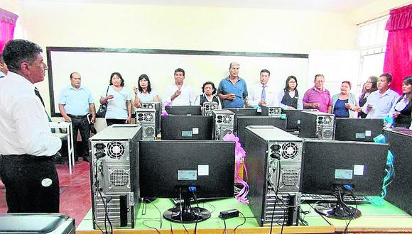 Donan 20 computadoras a Instituto Tecnológico de Independencia