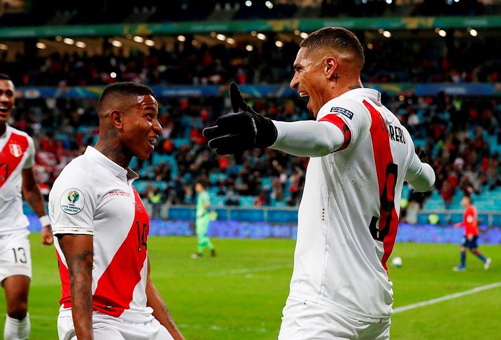 Nuevos peruanos son registrados con los nombres de los seleccionados nacionales (VIDEO)