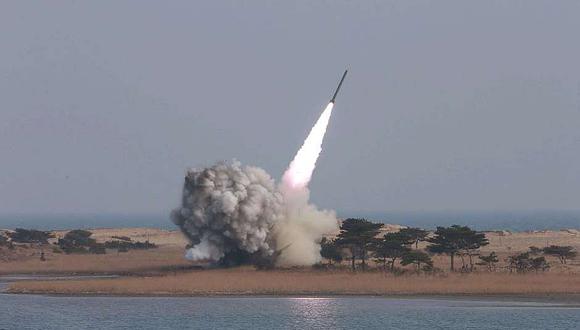 Corea del Norte lanza un misil de medio alcance al mar