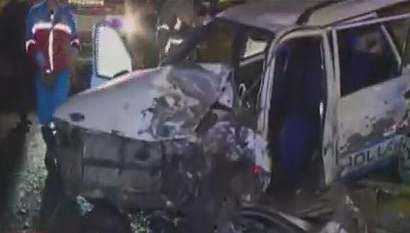Aparatoso choque entre auto y camioneta dejó cinco heridos en La Molina (VIDEO)