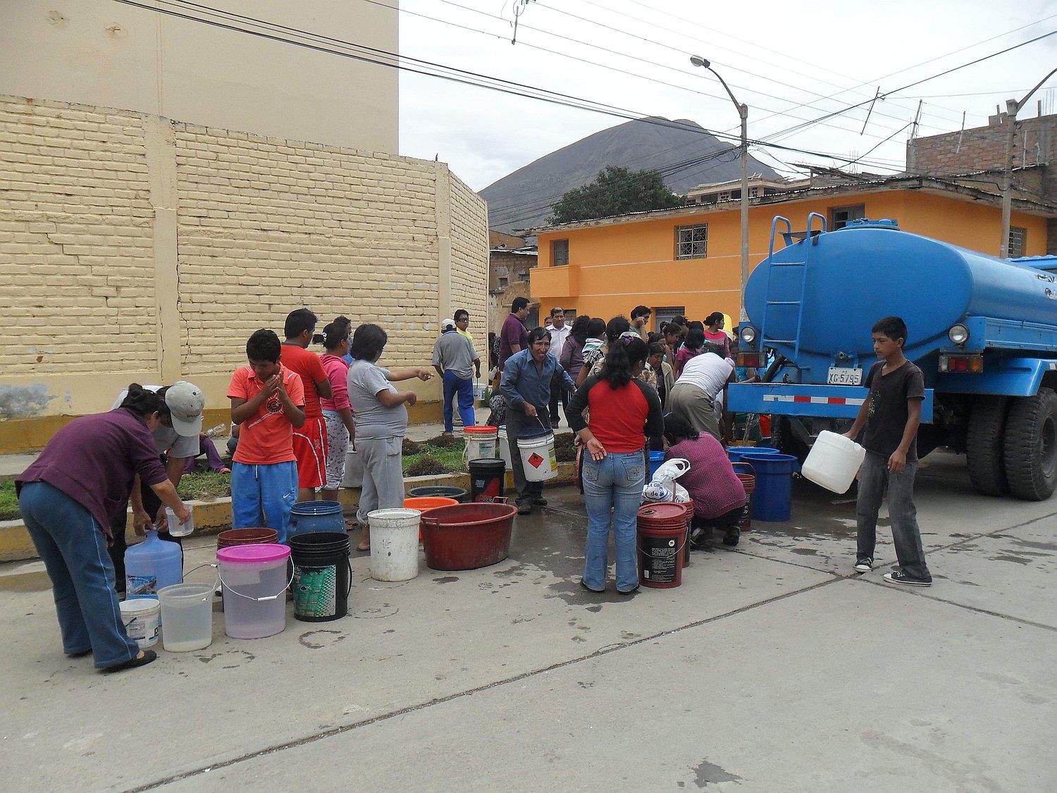 Facturación excesiva y falta de agua son los problemas de usuarios 