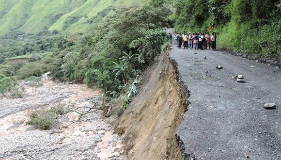 Cusco: Desborde de río arrasa con chacras y carretera en Vilcabamba