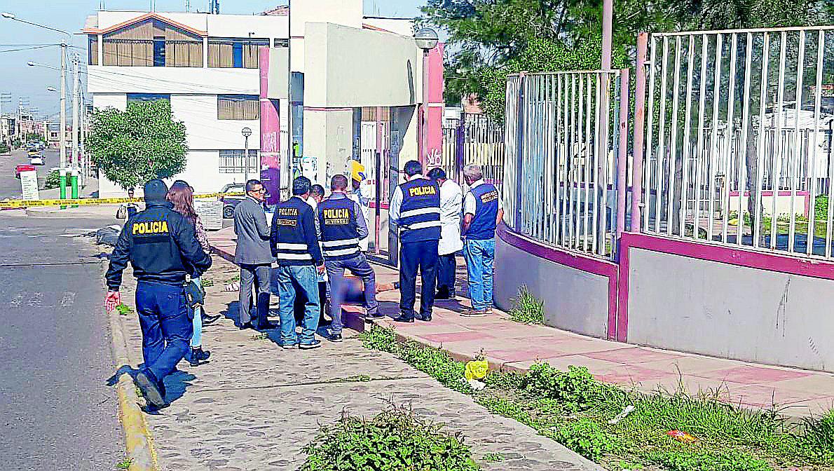 Matan a universitario y lo arrojan en parque