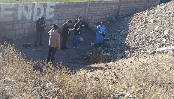 Hallan dos cuerpos abandonados en Arequipa
