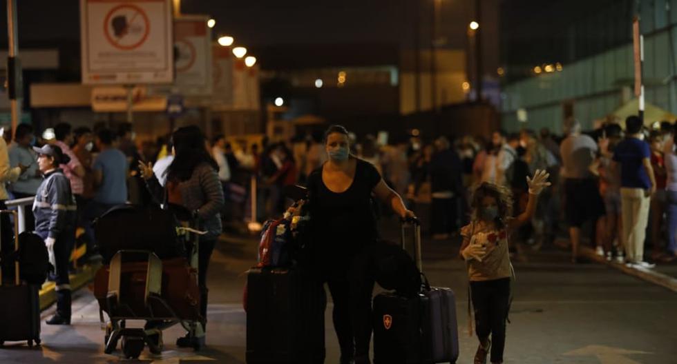 Coronavirus: pasajeros quedaron varados en el aeropuerto Jorge Chávez por estado de emergencia (VIDEO). Foto: César Bueno