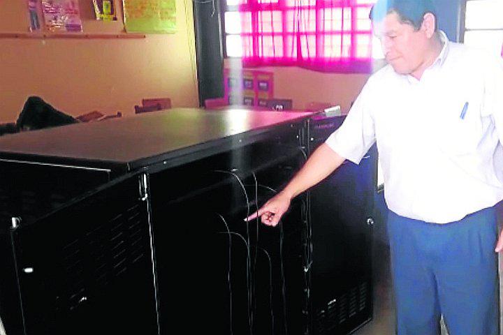 Delincuentes roban 35 computadoras en colegio de Pisco