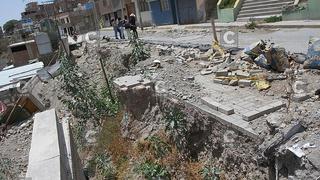 Vecinos de Paucarpata en riesgo por muro de contención destruido