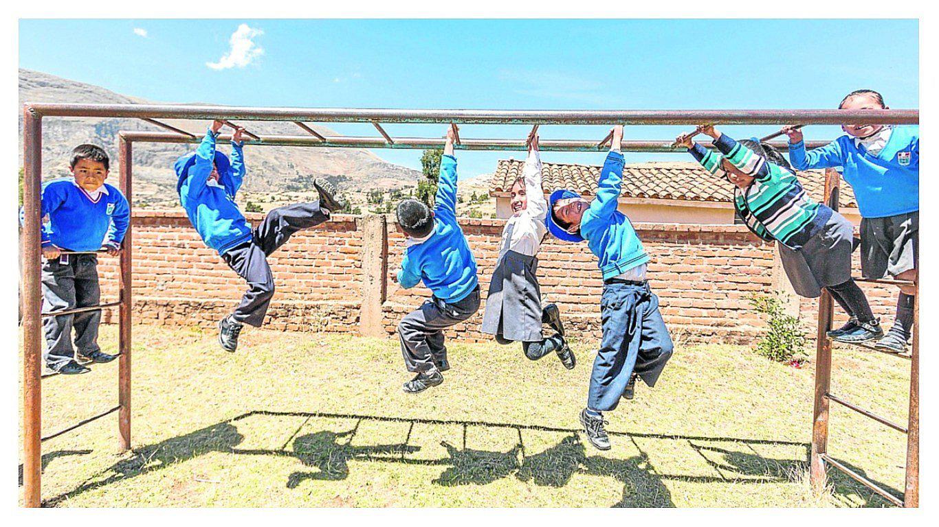 Campaña Navideña: ​Niños de Antapampa esperan juguete y colegio 