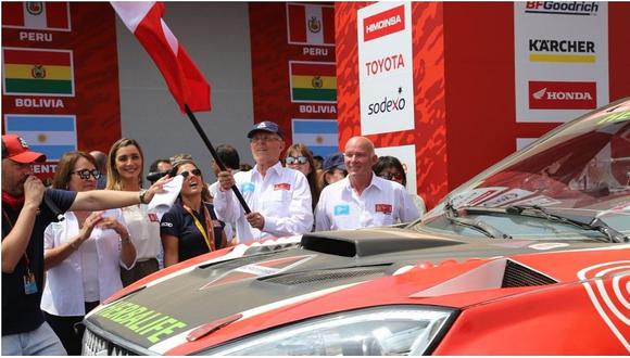 Pedro Pablo Kuczynski reaparece para saludar a pilotos del Dakar 2018 (VIDEO)