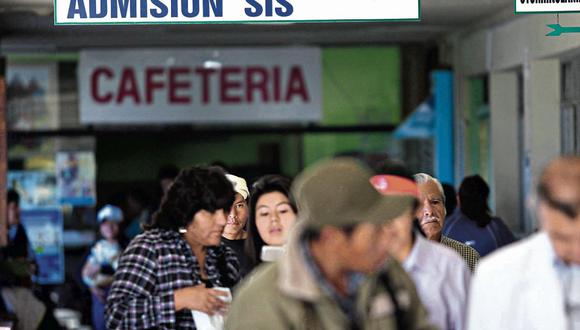 Los afiliados podrán atenderse en cualquier establecimiento médico del país gracias a la cobertura del SIS. (Foto: Heiner Aparicio)