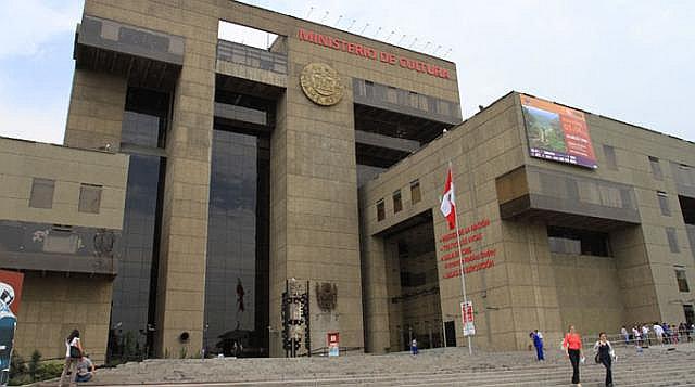 Ministerio de Cultura crea el nuevo "Premio Nacional de Literatura"