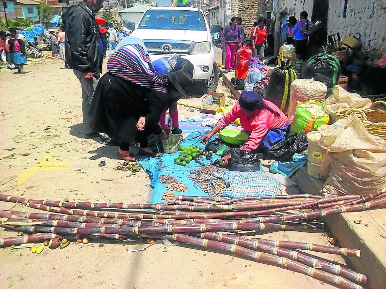 El trueque, una tradición que no acaba