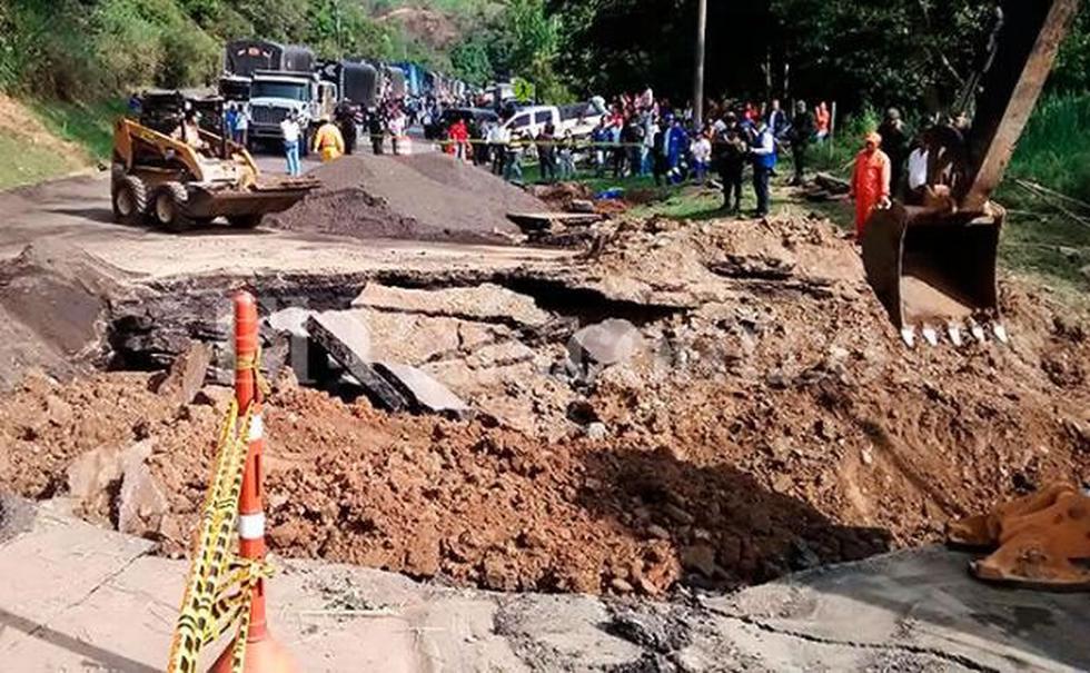 FARC dinamita puente, quema autos y secuestra a cuatro funcionarios de Fiscalía