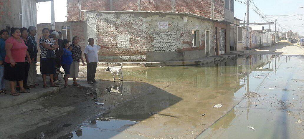 Piura: Familias de Catacaos llevan más de medio año viviendo en medio de aguas de desagüe