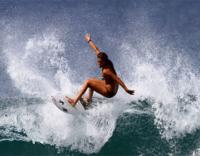 Peruanas Valeria Solé y Vania Torres avanzan en el Reef Classic Panamá