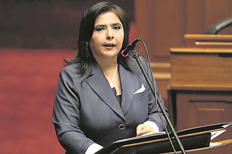 ​Ana Jara asegura en Twitter que denuncia contra su hermana es "guerra sucia"