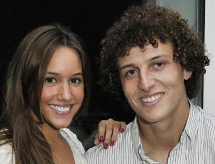 David Luiz desmintió los rumores: "No esperé hasta el matrimonio, no soy casto"