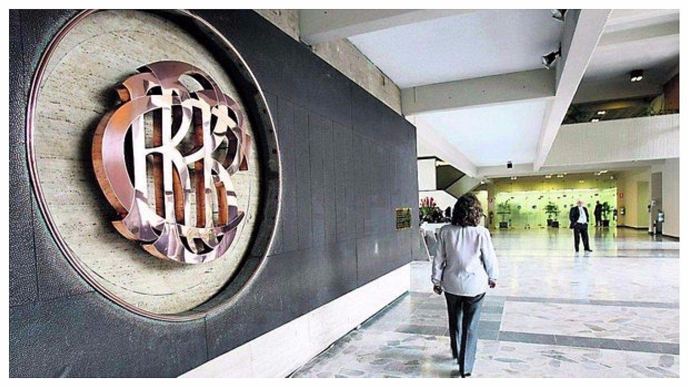 El gasto del Gobierno fue mayor en 2.9% a sus ingresos