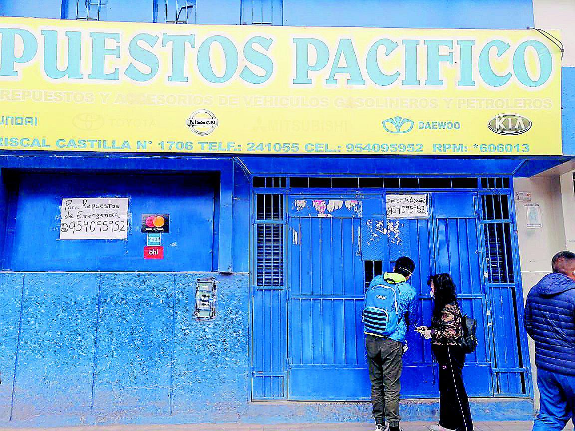 Huancayo: ​Intervienen a 10 comerciantes por vender repuestos y otros a puerta cerrada