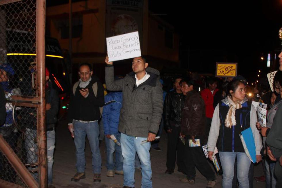 Turistas llegan a Huancayo en tren y bailan Huaylarsh (FOTOS)