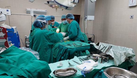 Cusco: 15 pacientes se encuentran a la espera de ser sometidos a esta cirugía reconstructiva. (Foto: Essalud)