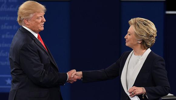Trump y Clinton cierran segundo debate presidencial con halagos