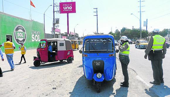 Realizan operativos contra mototaxis en la Panamericana Sur