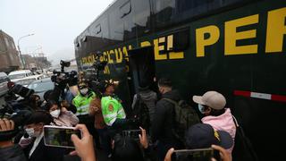 Paro de transportistas: Buses de la Policía Nacional acercan a ciudadanos a sus centros de trabajo