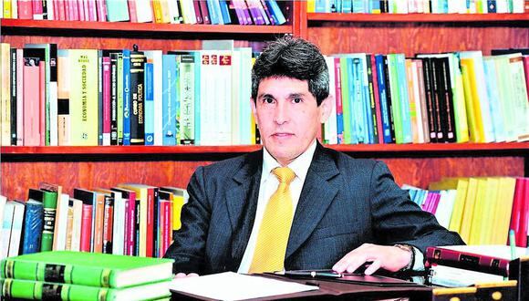 El especialista del Tribunal Constitucional, Luis Sáenz Dávalos, habló del tema. (Foto: Cortesía)