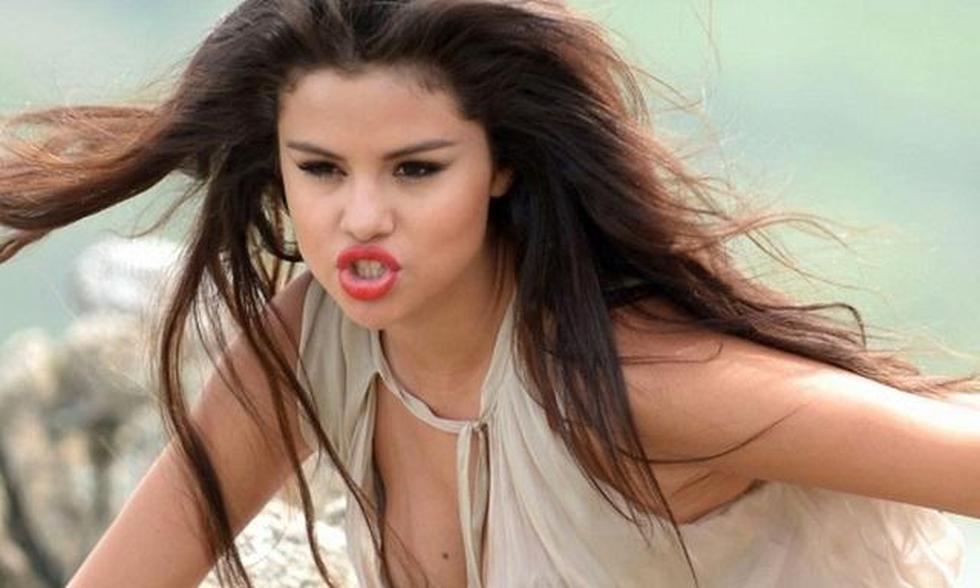 Selena Gomez destrozada por foto de Justin Bieber con modelo
