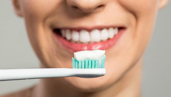 Advierten que la pasta dental y los chicles pueden causar cáncer