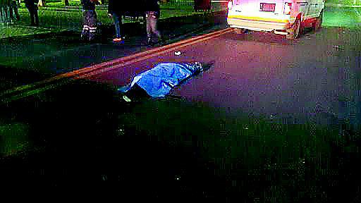 En plena cuarentena chofer de auto atropella a novios y mata a jovencita embarazada