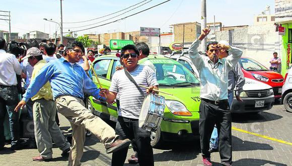 Arequipa: Taxistas retormarán protesta en contra de la peatonalización