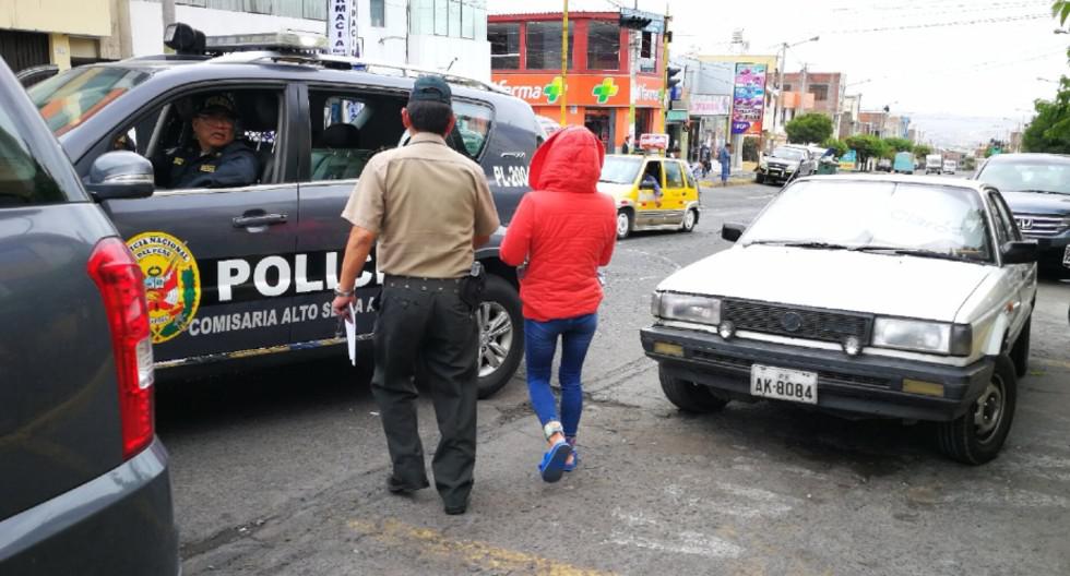 Arequipa: Embarazada golpea a policía femenina tras ser intervenida por no usar mascarilla.