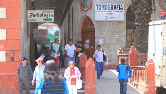 Arequipa: Galenos piden  remuneración de  S/ 300 hora para extender turnos 