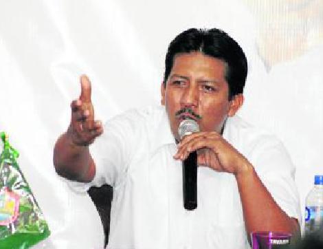 Lo investigan por firmas falsas