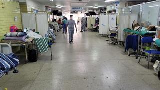 Congresista denuncia que pacientes de hospital Lazarte de Trujillo son atendidos en pasadizos (VIDEO) 