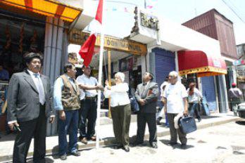 Don Manuel competirá con los megacentros