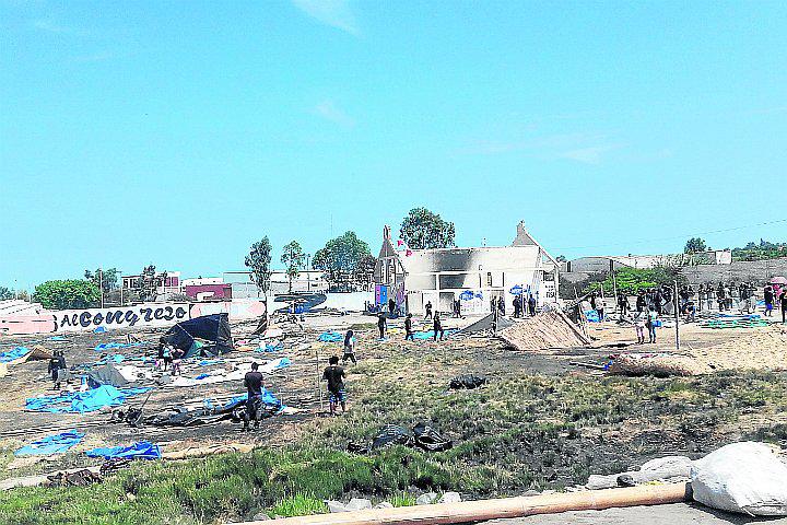 Desalojan a invasores de terreno del Minagri en Pisco
