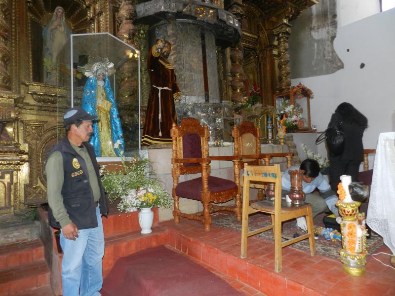 Robo sacrílego en templo de Azángaro