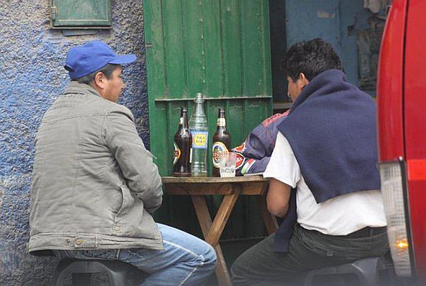 Científicos encuentran nuevos genes culpables del alcoholismo en algunas personas