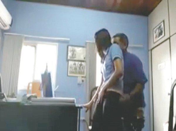 Youtube: Alcalde paraguayo protagoniza video sexual con secretaria (VIDEO)
