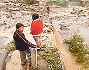 Huaico sepulta pueblo y mata a 3 en La Libertad