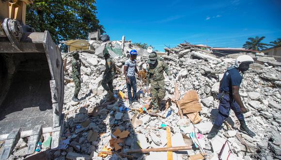 La localidad más afectada es el pueblo de Marigot, donde se han derrumbado 500 de las 615 viviendas que había en el municipio. (Foto: EFE/ Ralph Tedy Erol)