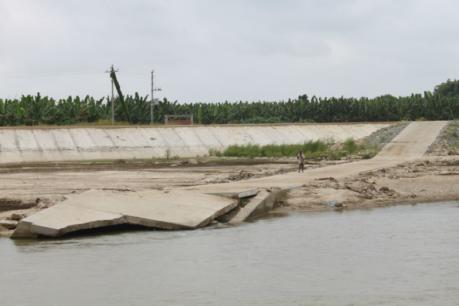 La Merced: Tránsito interrumpido porque río Yanango se llevó plataforma de badén